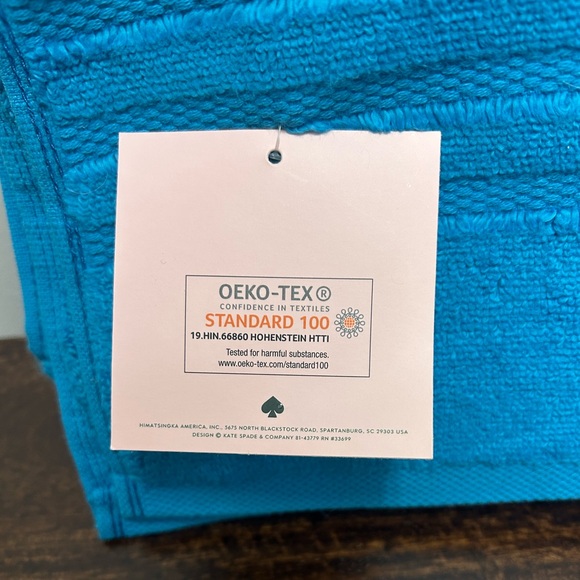 New! Kate Spade Hand Towels - Picture 3 of 3
